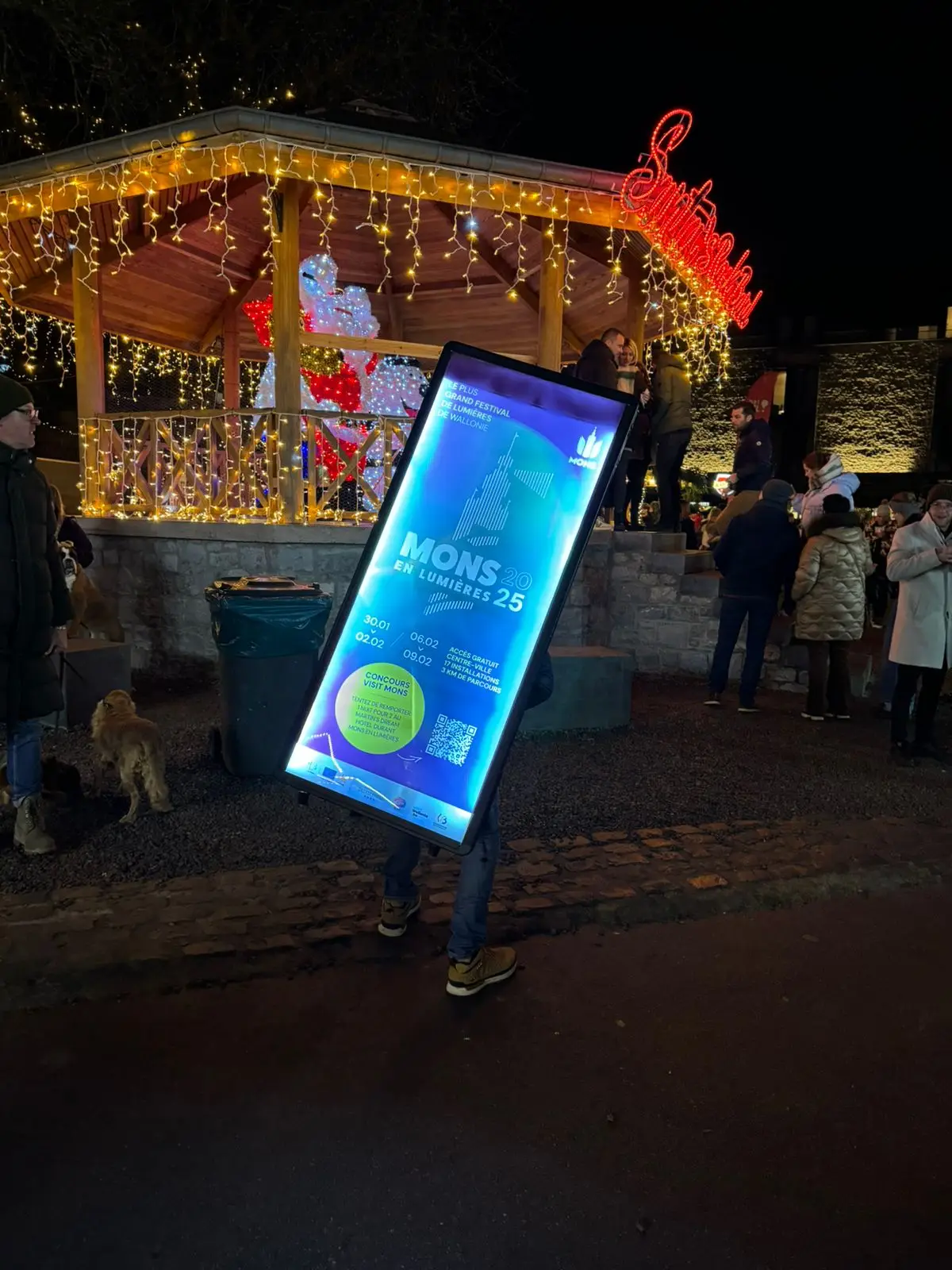 Affichage dynamique pour attirer les visiteurs à un événement