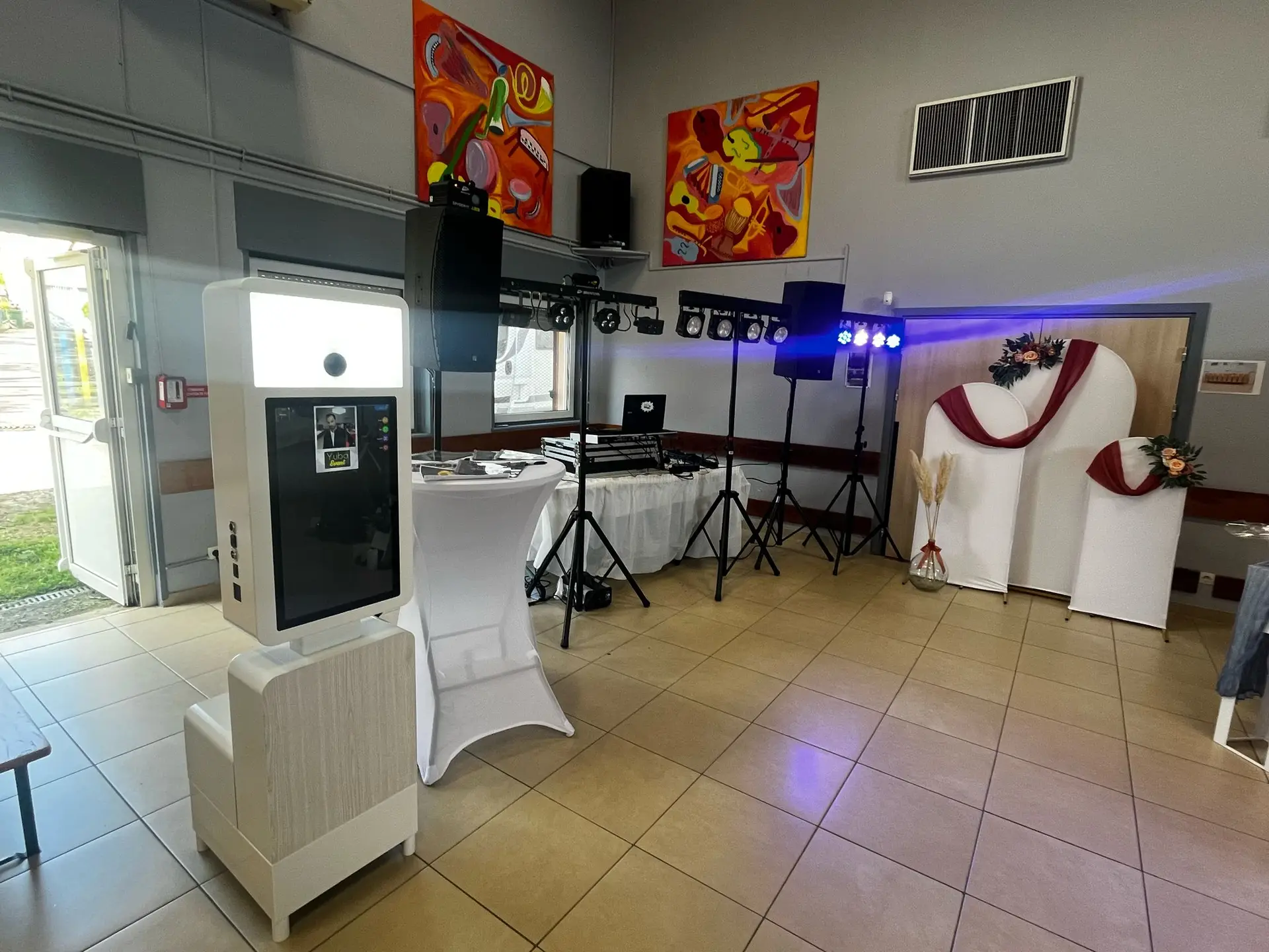 Espace de réception décoré pour des événements